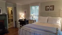 Hummingbird Inn