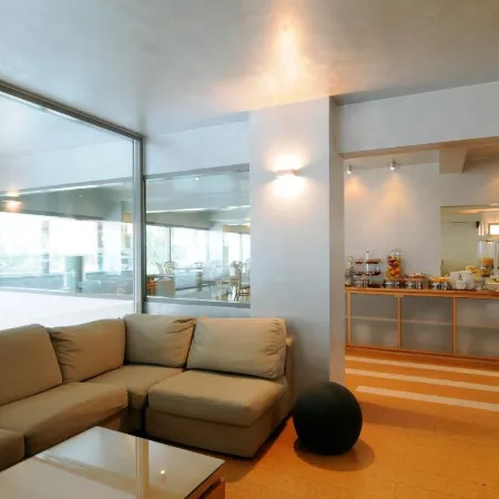 Maniatis Hotel
