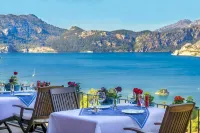 Swan Lake Hotel - Adult Only