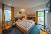 Vierburgeneck Hotel in zona Kapelle Darsberg