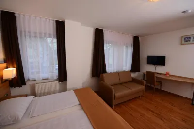 Hotel Linde Stuttgart Отели в г. Цуффенхаузен