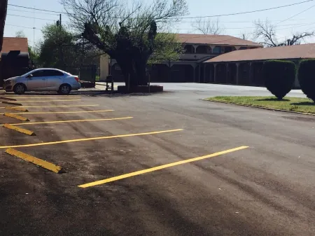 Budget Host Inn Отели в г. Вернон