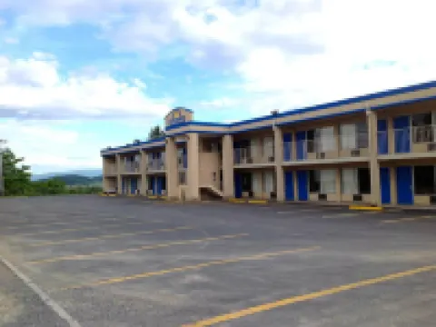 Days Inn by Wyndham Staunton Hotels in Augusta County