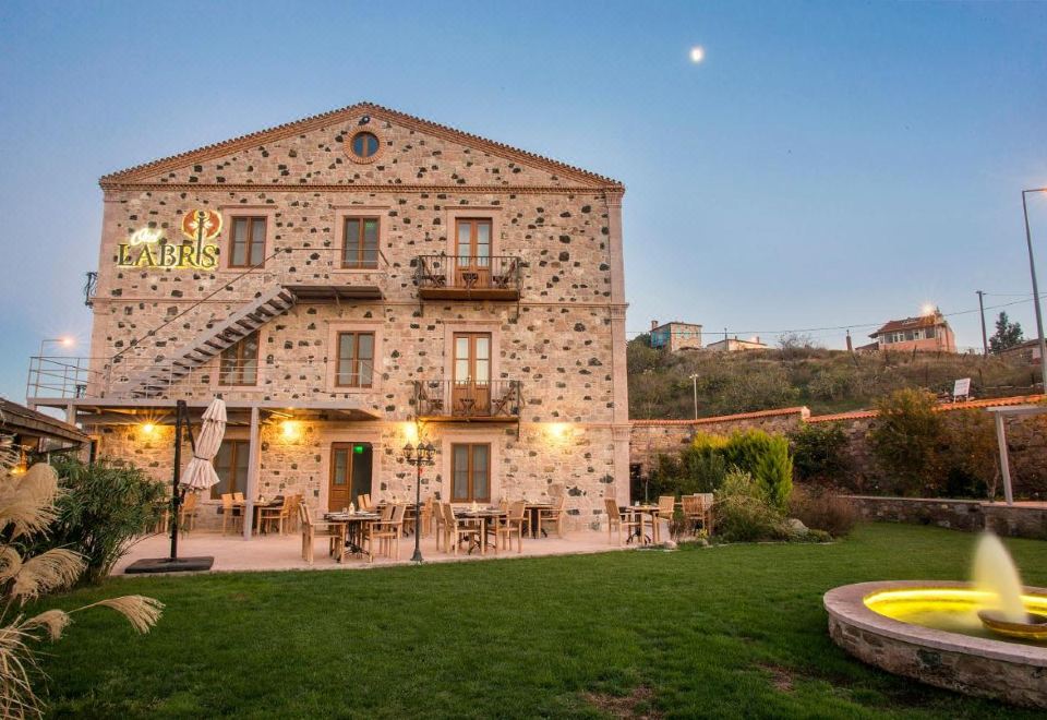 hotel overview picture