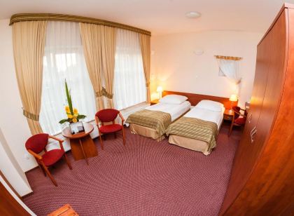 Hotel Logos