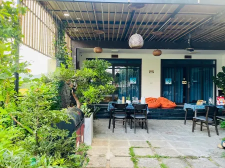 Coto Center Homestay Отели в г. Minh Chau