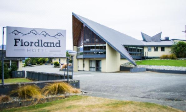 Fiordland Hotel