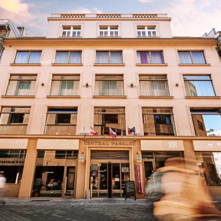 Art Hotel William Отели рядом с достопримечательностью «район Братислава I»