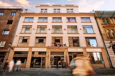 Art Hotel William Hotels near Primate's Palace
