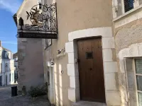 Le Pigeonnier Centre Historique Auxerre Hotels in Pourrain