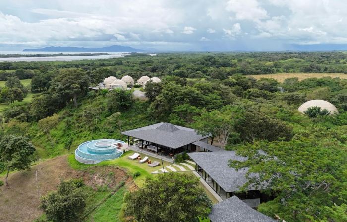 Alaya Yoga & Surf & Retreat