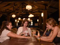 Madpackers Goa Anjuna - Bar & Pool - bar