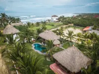 El Muro Majahua Retreat Center Hotels in Troncones