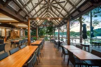 Secrets on the Lake Hotels in Maleny