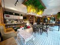 Phuiyara Resort Hotels in Pak Phli