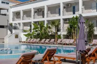 Mojo Hotel Laganas Zante - プール