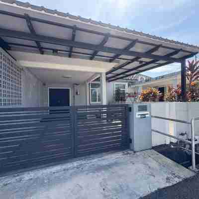 HOMESTAY KULIM SERI RAMBAI Hotel Exterior