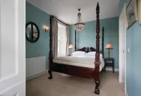 The Bridge Inn Hotels in Edinburgh Airport Area