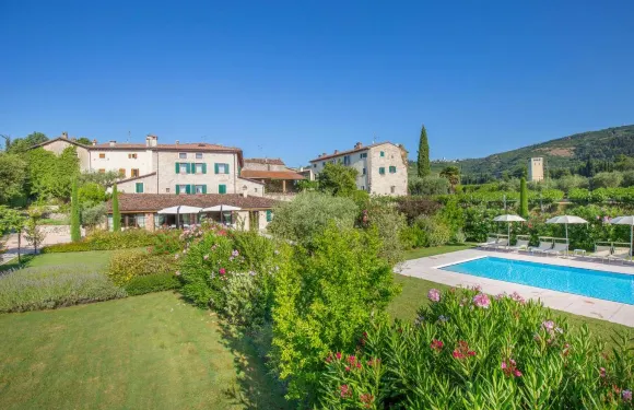 貝爾加米尼安蒂可城堡農莊酒店