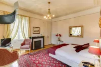 Hostellerie de Genève Các khách sạn gần The Fork