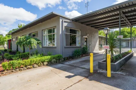 Castle Motel Отели рядом с достопримечательностью «Буда Хисторик Хоум & Гарден»