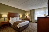 Clarion Inn & Suites - University Area Hoteles en Cortland West