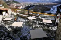 Guva Mangalem Hotel Restaurant Hotel di Kucove