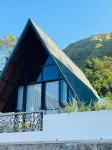 Bukit Tiga Lima Boutique Hotel Hotel dekat Kebun Apel Rautani Sembalun