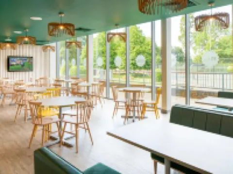 Bisham Abbey National Sports Centre Hotels in Marlow