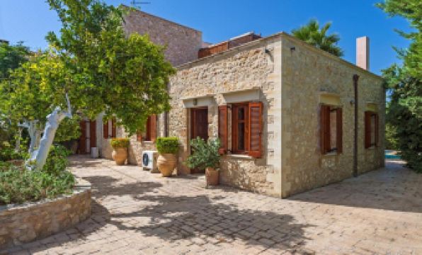 Amazing Villas in Crete - Housity