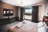 Fuente Mayor Hotel & Casino Các khách sạn ở Vista Flores