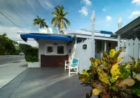 Seashell Motel and International Hostel