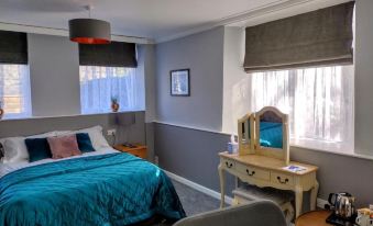 Bluebird Lodge