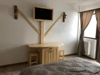 多梅尼烏爾瓦雷亞盧皮洛爾公寓 Sirnea住宿飯店