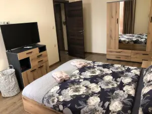 Luxury Apartment 2 Free Underground Secure Parking