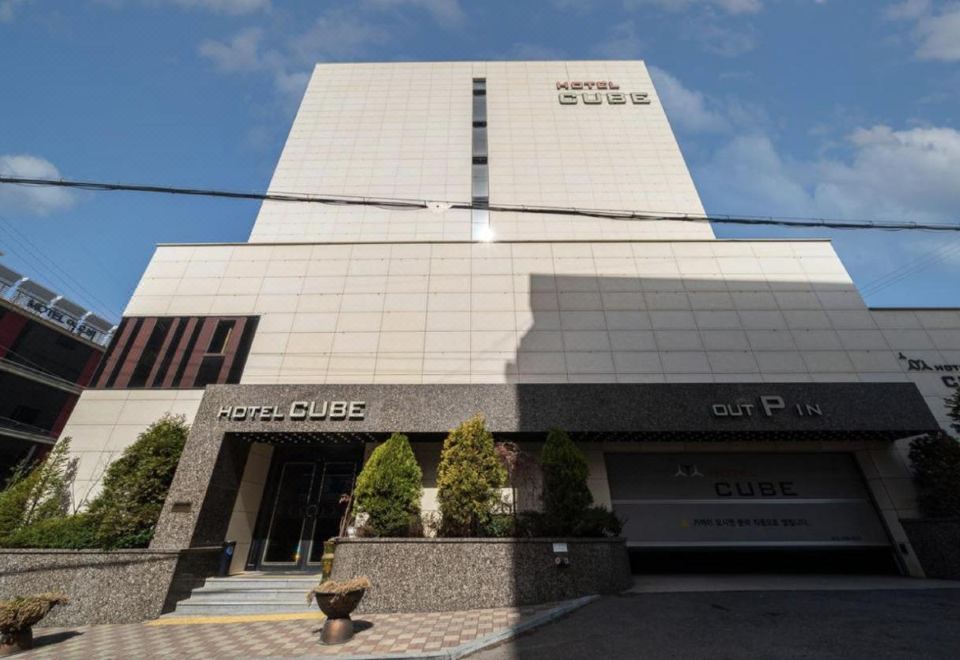 Hotel Cube 객실 내부 이미지
