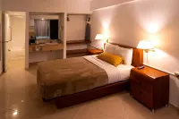 Solace by the Sea Hotels in Coto