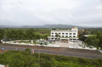 Hotel Reemz Hotels in Khandat