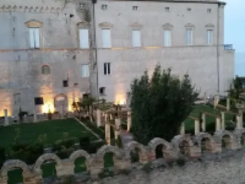 レジデンツァ アンブリング ヴァストのホテル