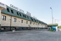 Rim Grand Hotel Hotel in zona Church of the Holy Apostles Peter and Paul