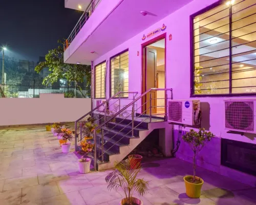 Hotel the York Các khách sạn ở Noida