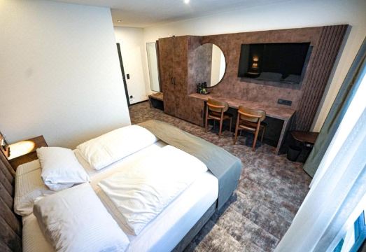 2. JG 호텔 안토..