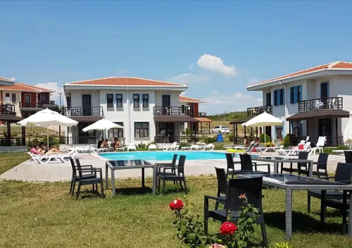 Kalanora Otel - parking