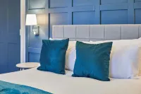 Host & Stay - The Langley Hotel - Homestays