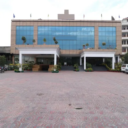Hotel Shagun Chandigarh Zirakpur