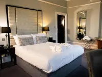Poets House Hotels in Ely