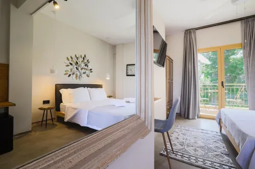 Pefkon Suites