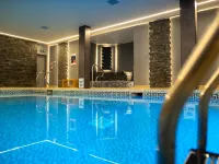 Stonecross Manor Hotel - Yüzme Havuzu