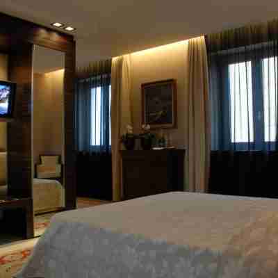 Hotel Excelsior Rooms