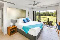 Elysium Private Apartments Triton by the Sea